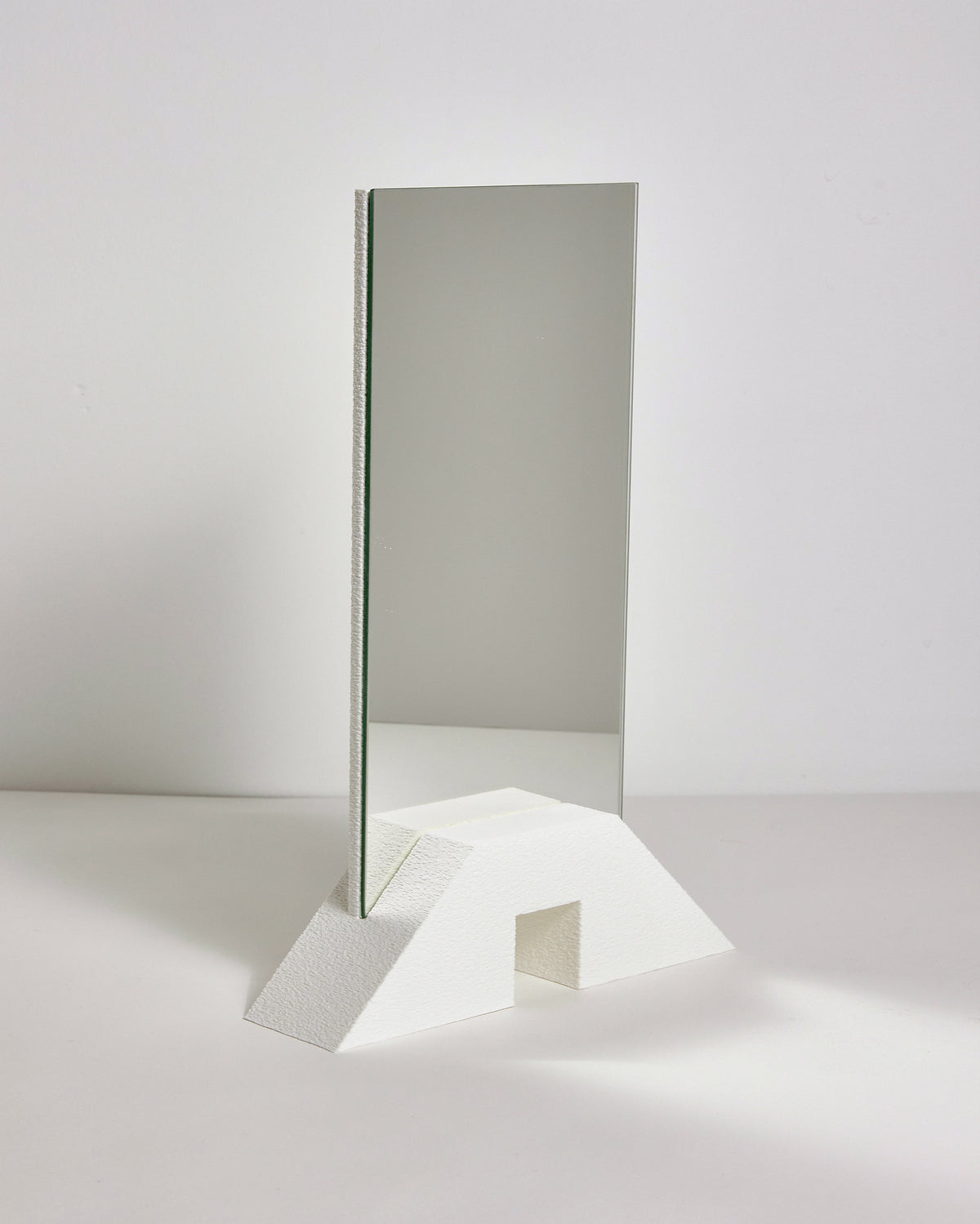 Hand-held mirror