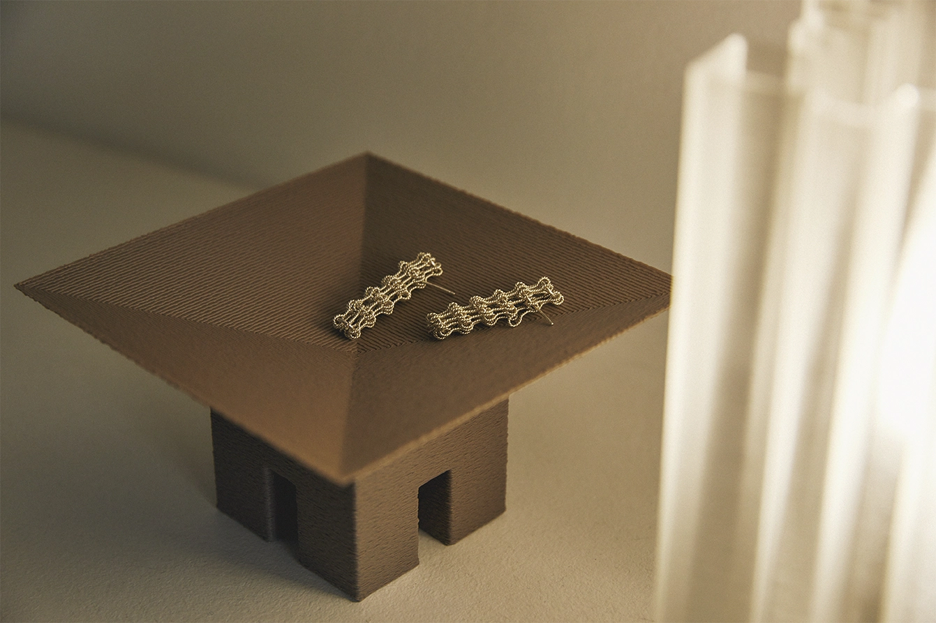 jewelry holder