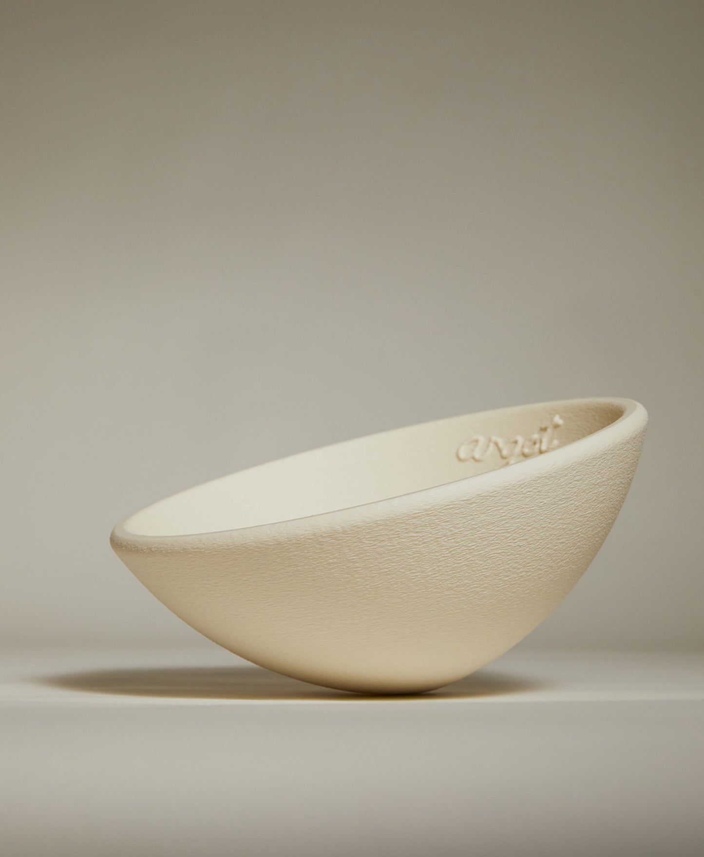 Curve shape bowl